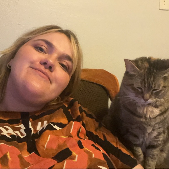 Meet your Posher, Logan - Picture 2 of 6